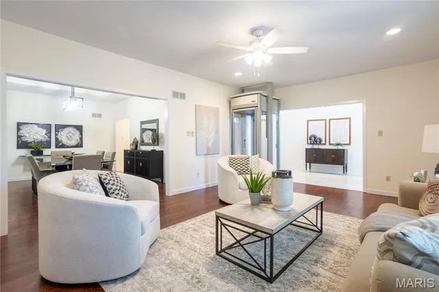 $1,649,900 | 8333 Kingsbury Boulevard, Clayton, MO 63105