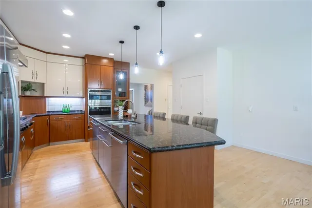 $1,649,900 | 8333 Kingsbury Boulevard, Clayton, MO 63105