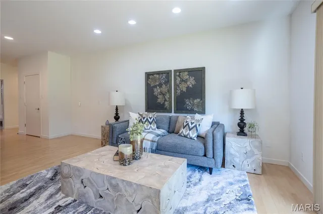 $1,649,900 | 8333 Kingsbury Boulevard, Clayton, MO 63105