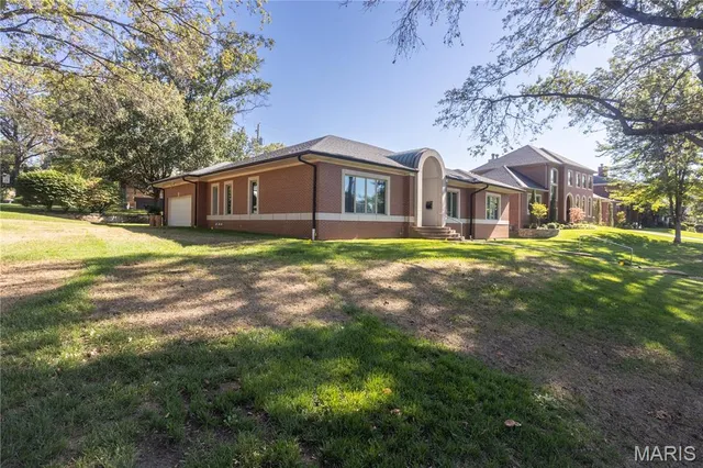 $1,649,900 | 8333 Kingsbury Boulevard, Clayton, MO 63105