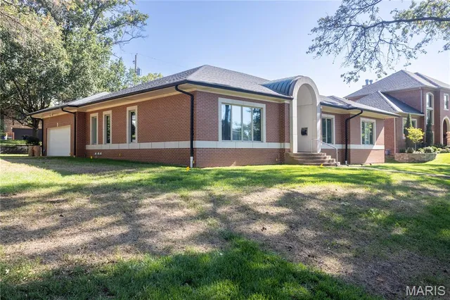 $1,649,900 | 8333 Kingsbury Boulevard, Clayton, MO 63105