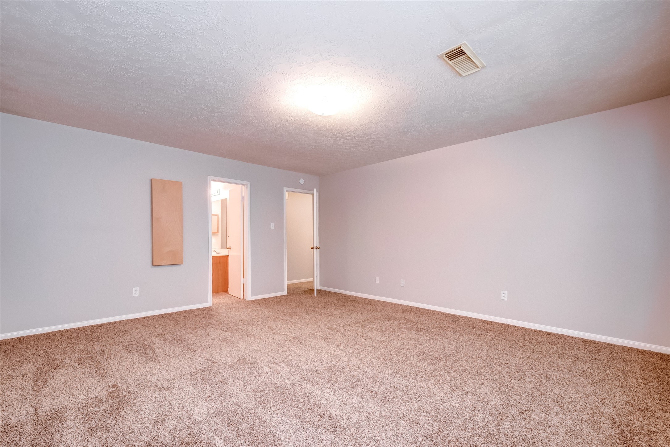 12654 Pine Bush Drive Houston, TX 77070 - Photo 27 of 35 a view of an empty room and window