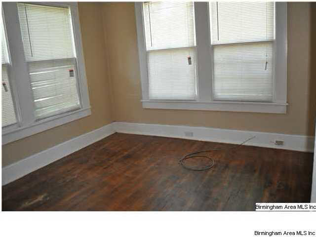 512 16th Way Southwest Birmingham, AL 35211 - Photo 8 of 10