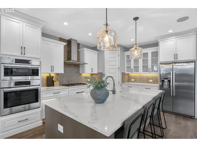 $975,000 | 18205 Northeast 81st Street, Vancouver, WA 98682