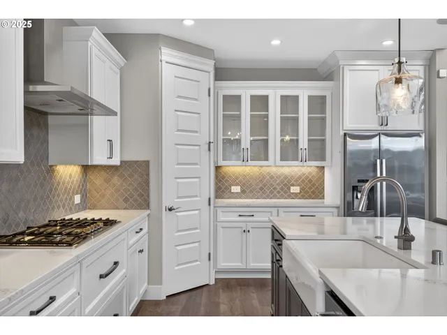 $975,000 | 18205 Northeast 81st Street, Vancouver, WA 98682