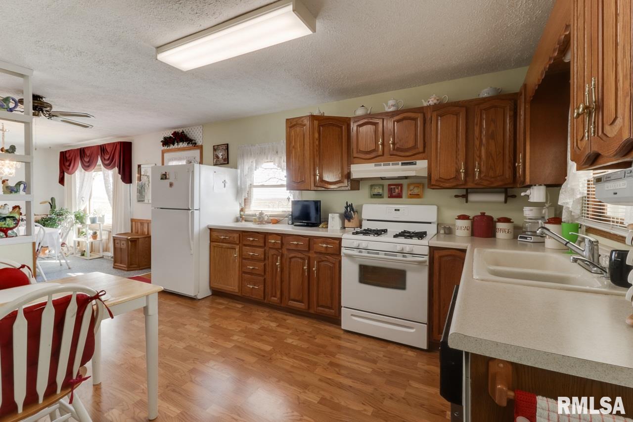 1103 Dale Road Armington, IL 61721 - Photo 15 of 45