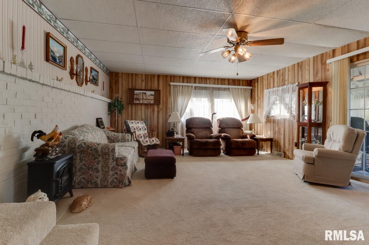 1103 Dale Road Armington, IL 61721 - Photo 6 of 45