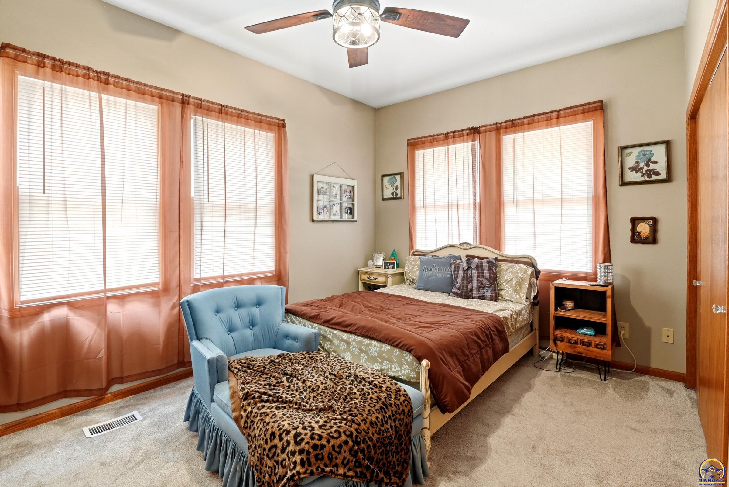 1607 Northwest Lower Silver Lake Road Topeka, KS 66608 - Photo 12 of 18