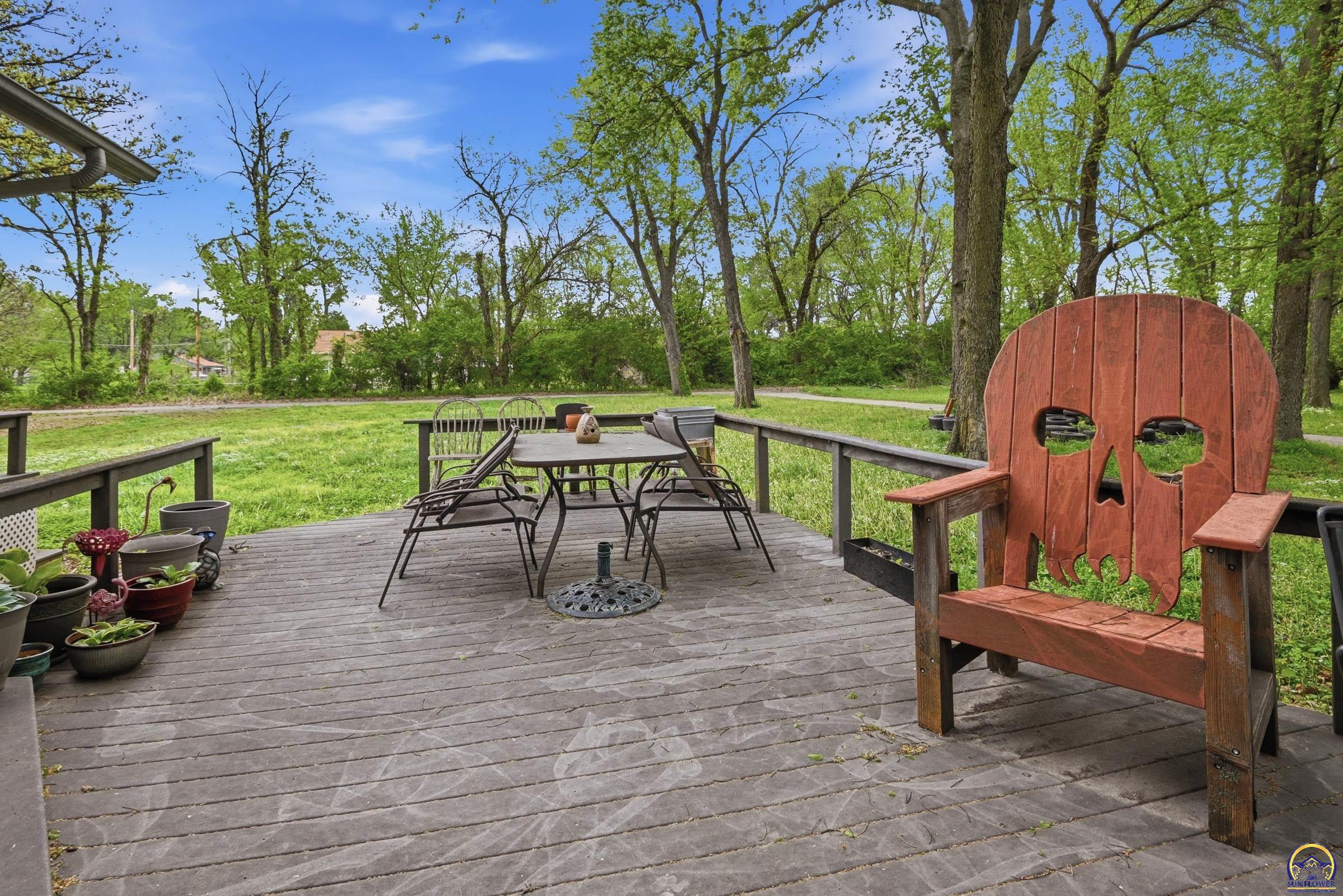 1607 Northwest Lower Silver Lake Road Topeka, KS 66608 - Photo 17 of 18