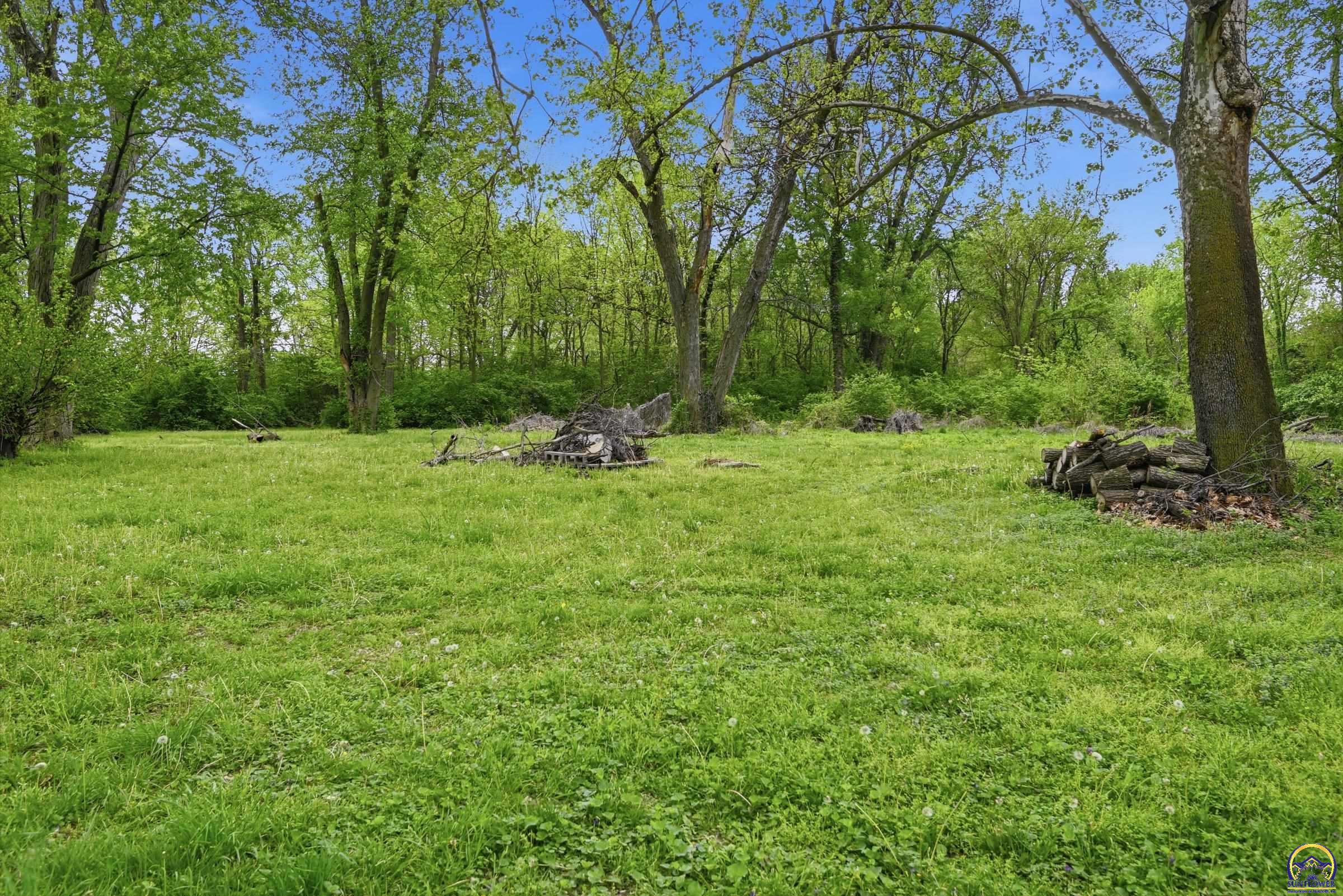1607 Northwest Lower Silver Lake Road Topeka, KS 66608 - Photo 18 of 18