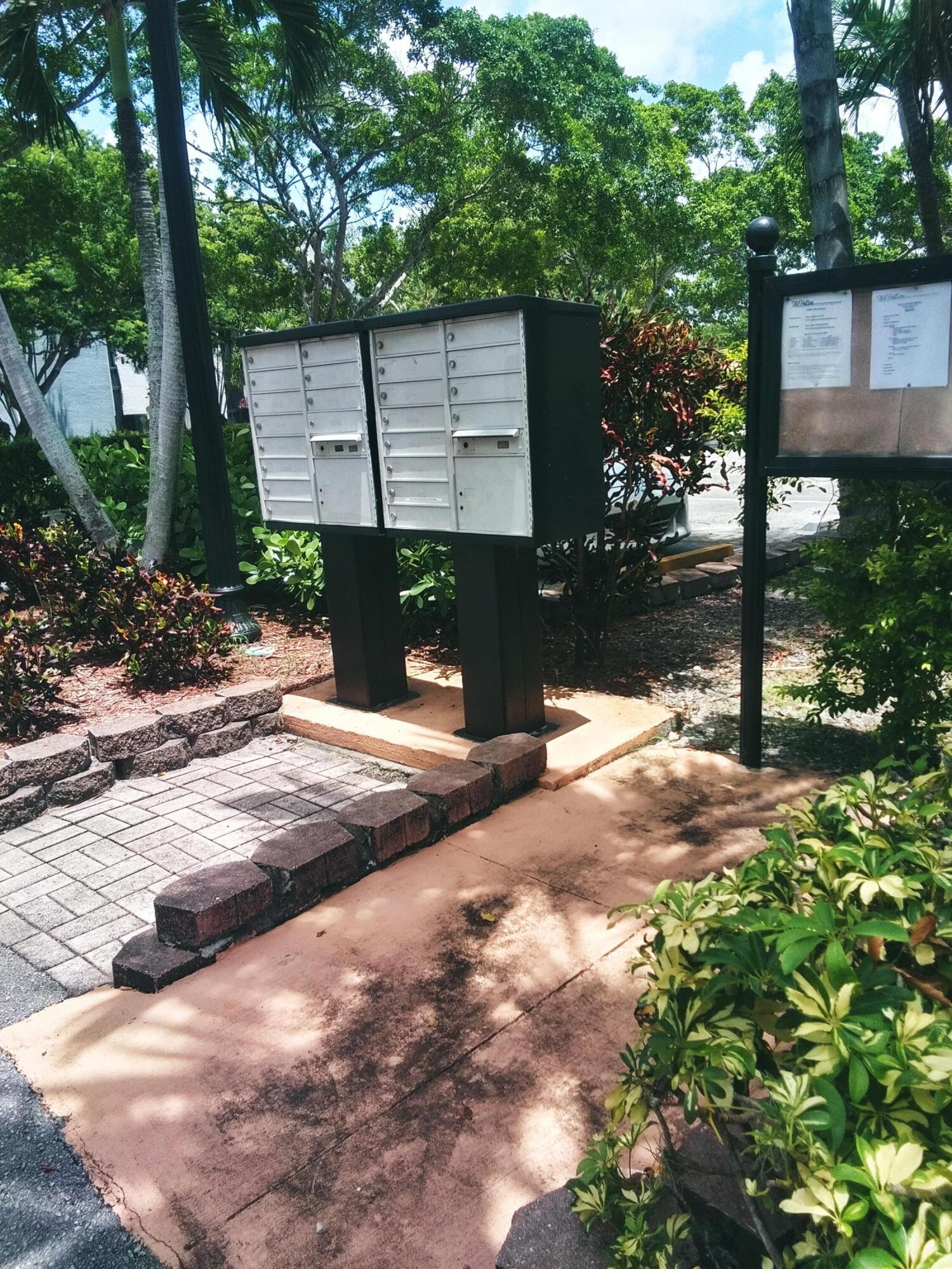 9727 North New River Canal Road, Unit 629 Plantation, FL 33324 - Photo 24 of 28 a view of a house with a yard