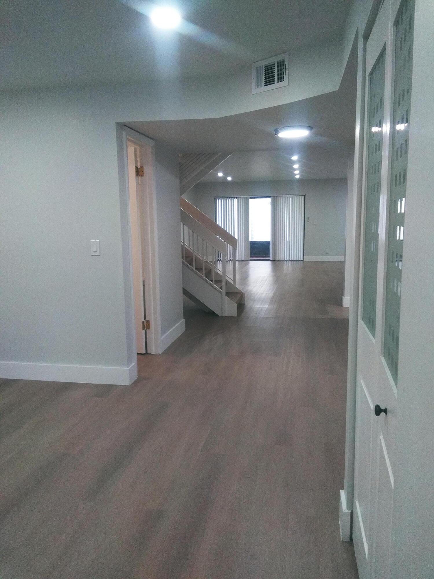 9727 North New River Canal Road, Unit 629 Plantation, FL 33324 - Photo 4 of 28 a view of a hallway