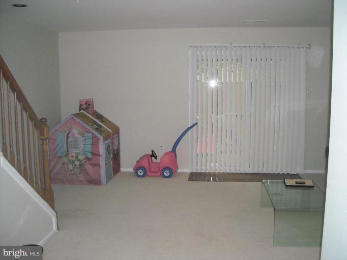 6330 Wind Rider Way Columbia, MD 21045 - Photo 3 of 15 Family Room