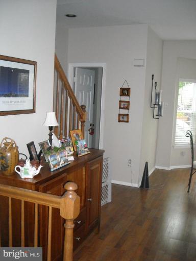 6330 Wind Rider Way Columbia, MD 21045 - Photo 8 of 15 Hallway