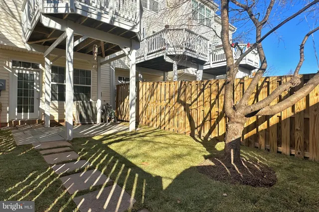 $2,900 | 20384 Bass Rocks Terrace, Ashburn, VA 20147