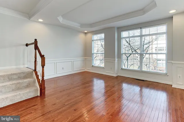 $2,900 | 20384 Bass Rocks Terrace, Ashburn, VA 20147