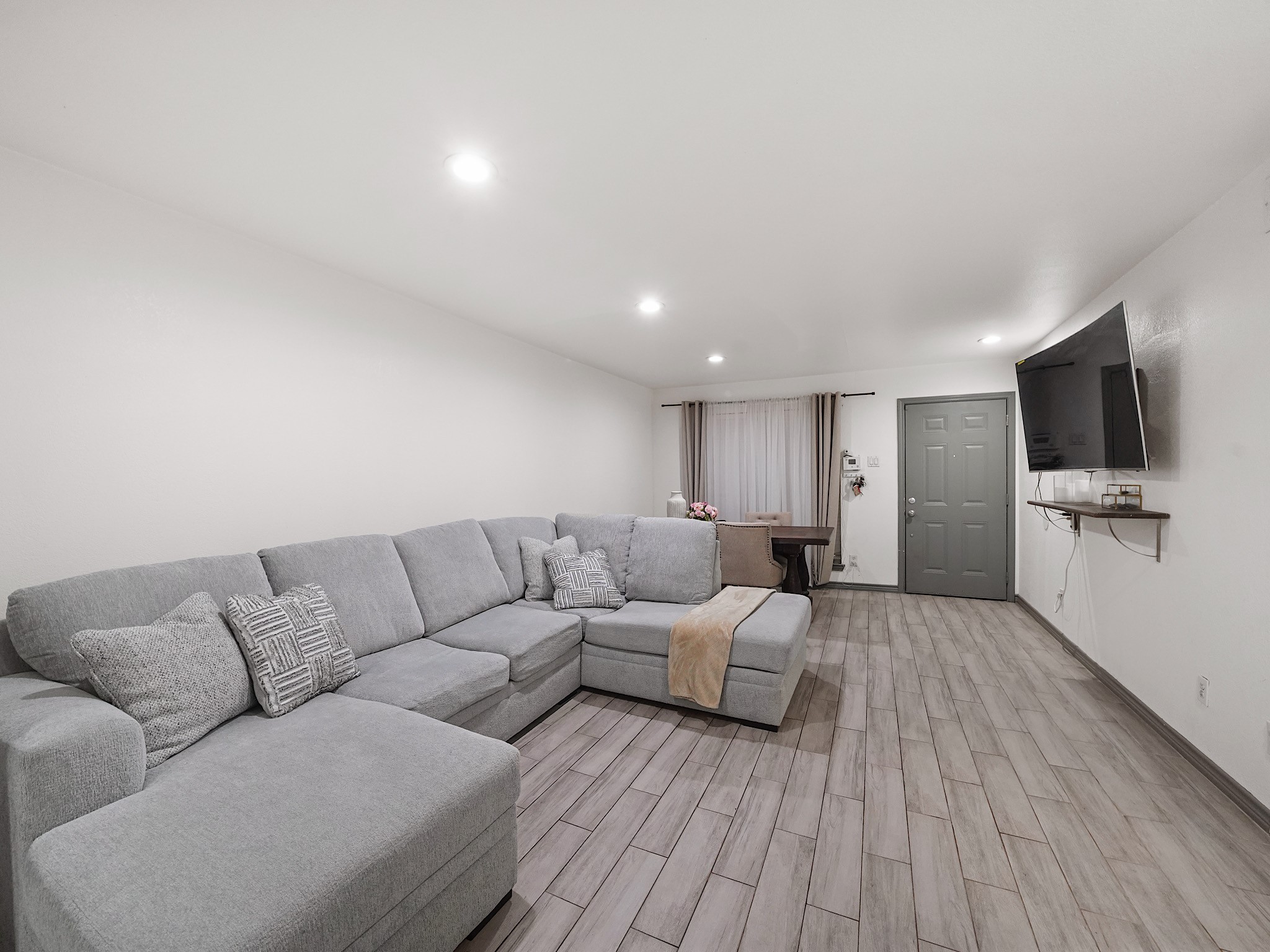 9616 Long Point Road, Unit 47 Houston, TX 77055 - Photo 4 of 15