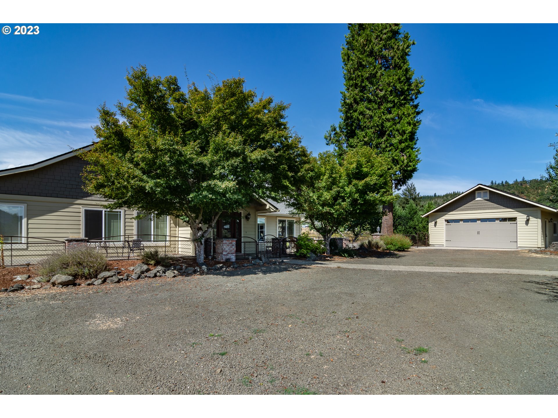 6561 Lookingglass Road Roseburg, OR 97471 - Photo 4 of 48 Gallery Image 4
