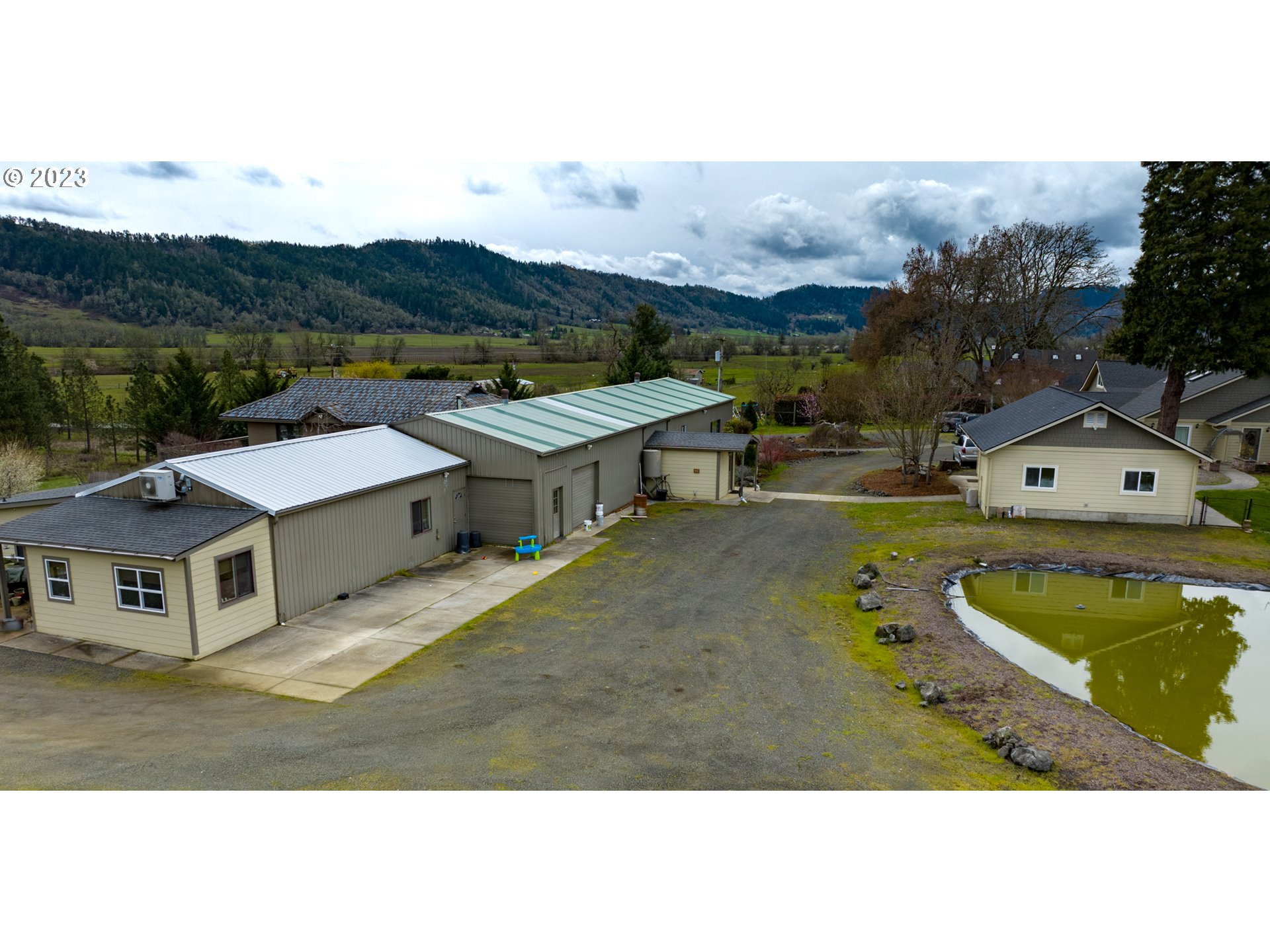 6561 Lookingglass Road Roseburg, OR 97471 - Photo 45 of 48 Gallery Image 45