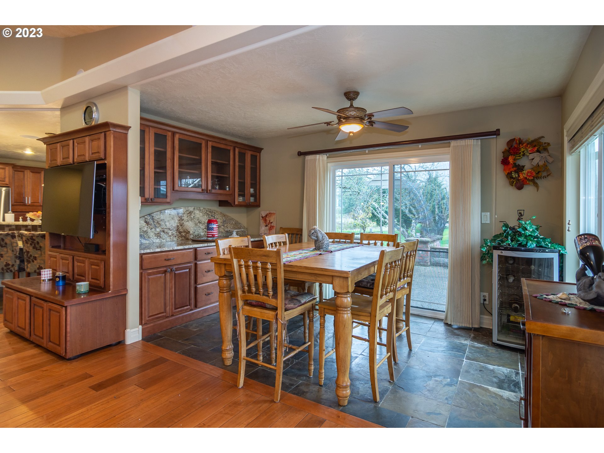 6561 Lookingglass Road Roseburg, OR 97471 - Photo 7 of 48 Dining Room