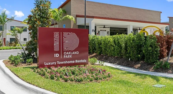 $3,851 | 1001 Northeast 58th Street, Unit B1, Oakland Park, FL 33334