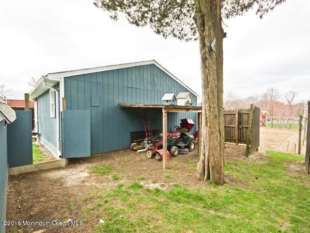 74 Tennent Road Morganville, NJ 07751 - Photo 5 of 8 Garage