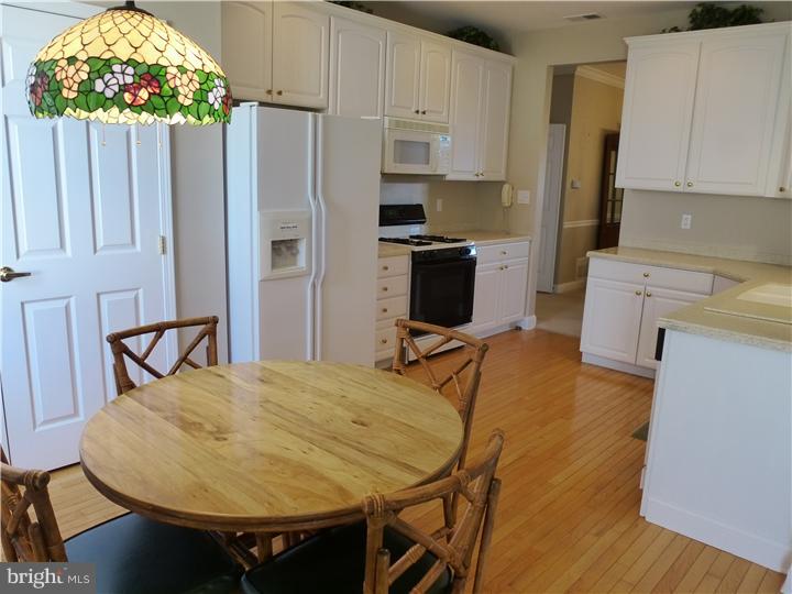 41 Foster Road Pennington, NJ 08534 - Photo 12 of 25 Kitchen