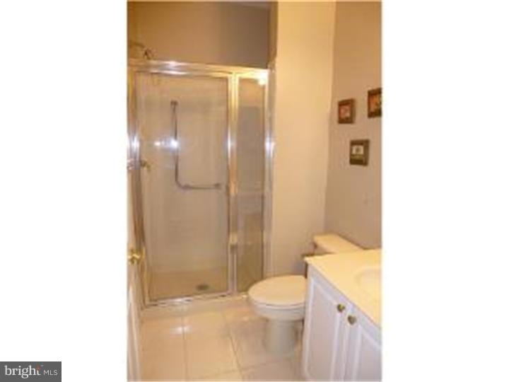 41 Foster Road Pennington, NJ 08534 - Photo 19 of 25 Bathroom