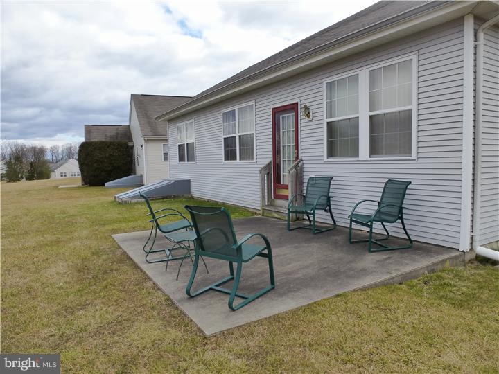 41 Foster Road Pennington, NJ 08534 - Photo 21 of 25 Patio