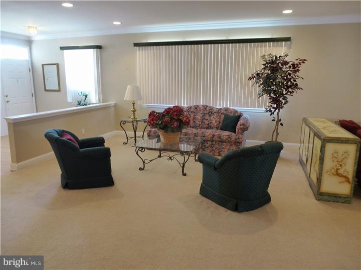 41 Foster Road Pennington, NJ 08534 - Photo 6 of 25 Living Room