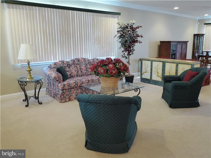 41 Foster Road Pennington, NJ 08534 - Photo 7 of 25 Living Room