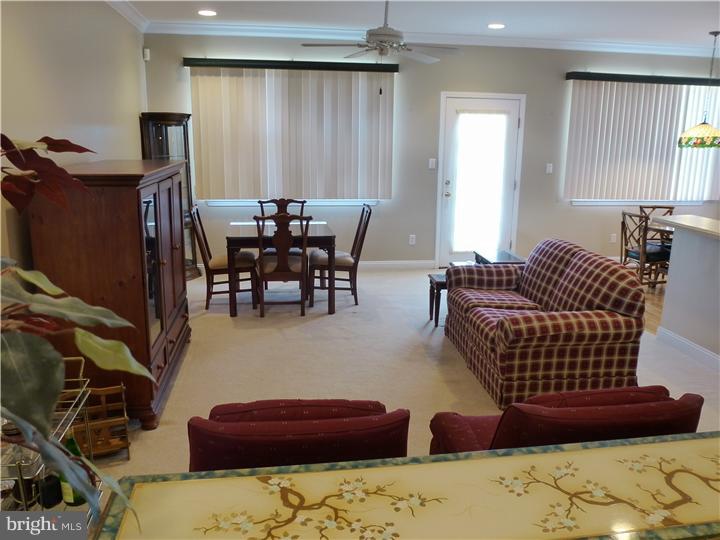 41 Foster Road Pennington, NJ 08534 - Photo 9 of 25 Family Room