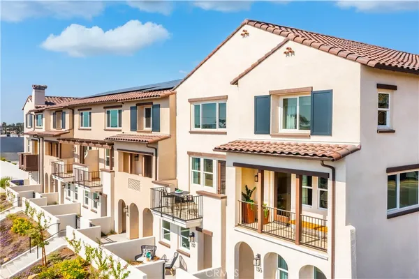 $630,990 | 228 Stillwater Lane, Claremont, CA 91711