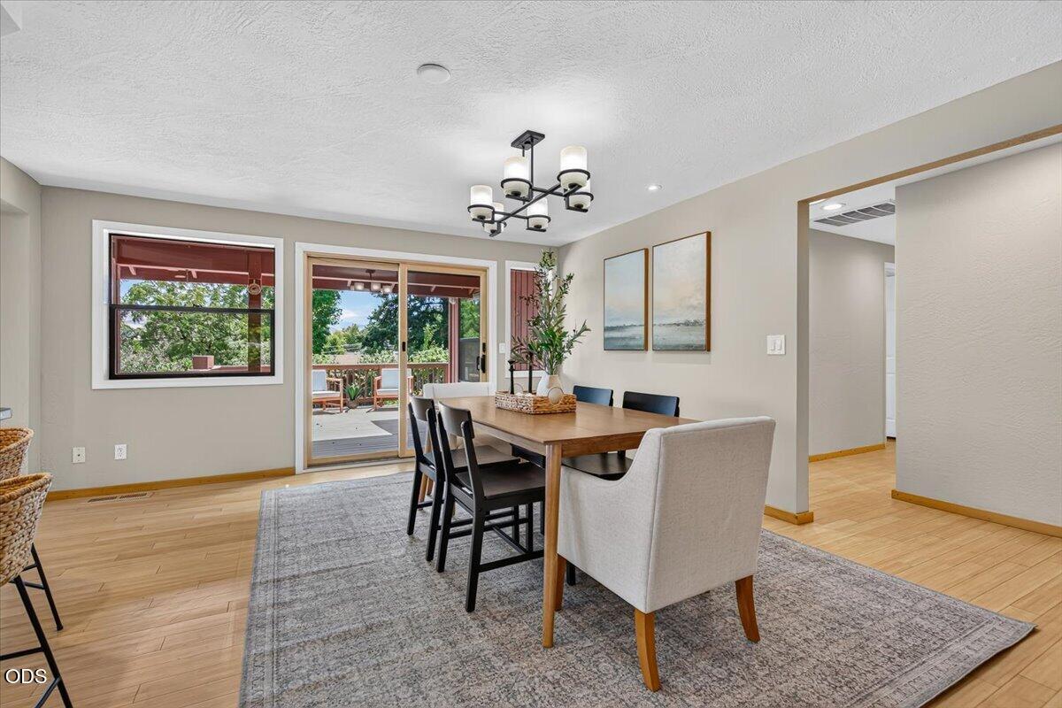 1056 Beswick Way Ashland, OR 97520 - Photo 13 of 47