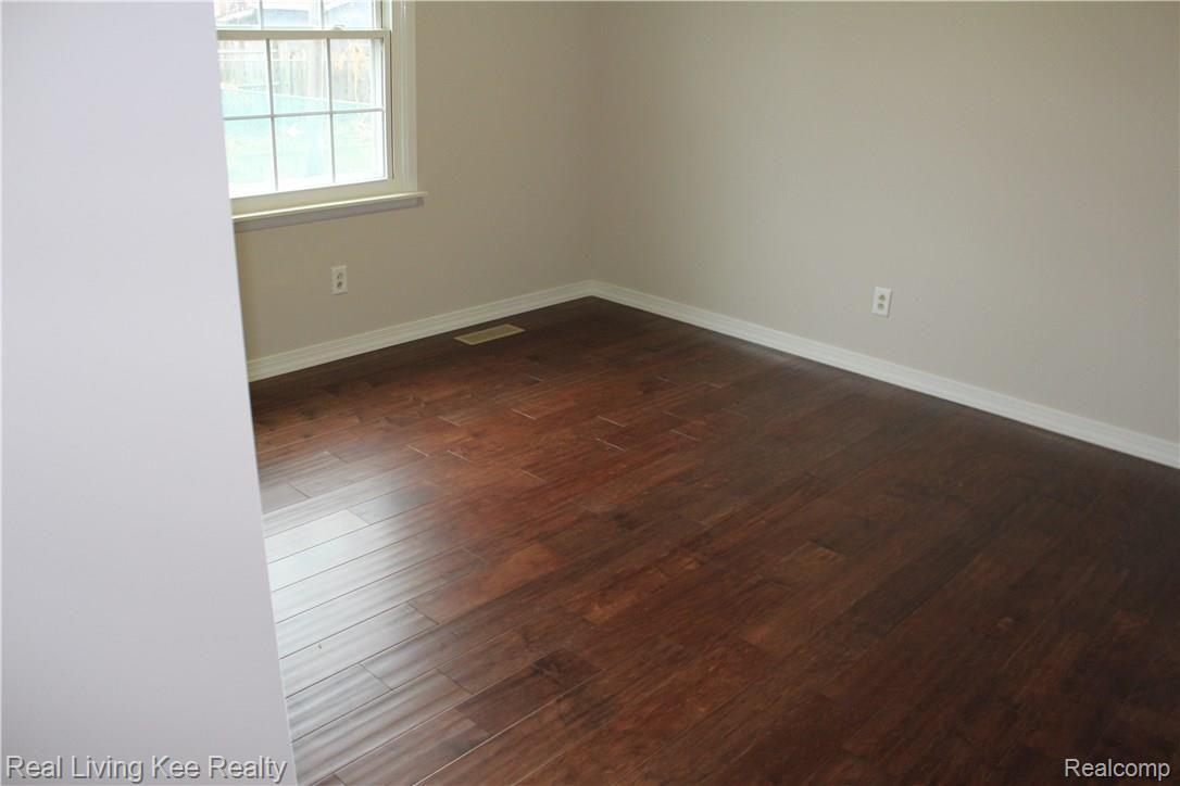 35315 Rockingham Drive Sterling Heights, MI 48310 - Photo 25 of 38 IMG_0256.JPG