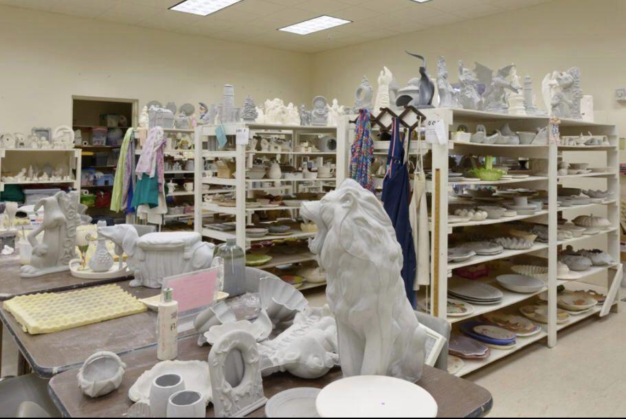 860 Normandy Trail Delray Beach, FL 33484 - Photo 18 of 18 860 Noramndy Ceramic room