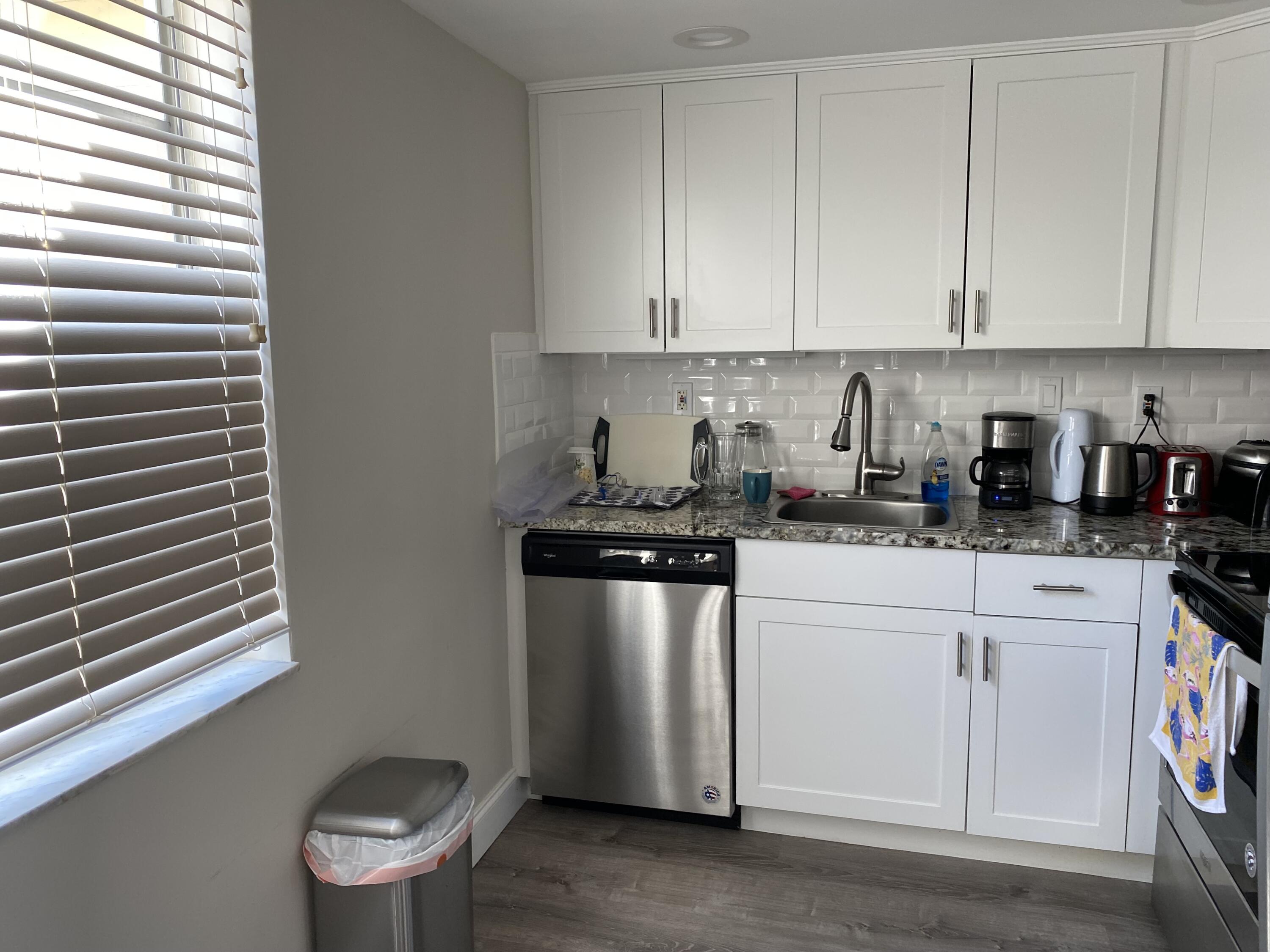 860 Normandy Trail Delray Beach, FL 33484 - Photo 3 of 18 IMG_1517