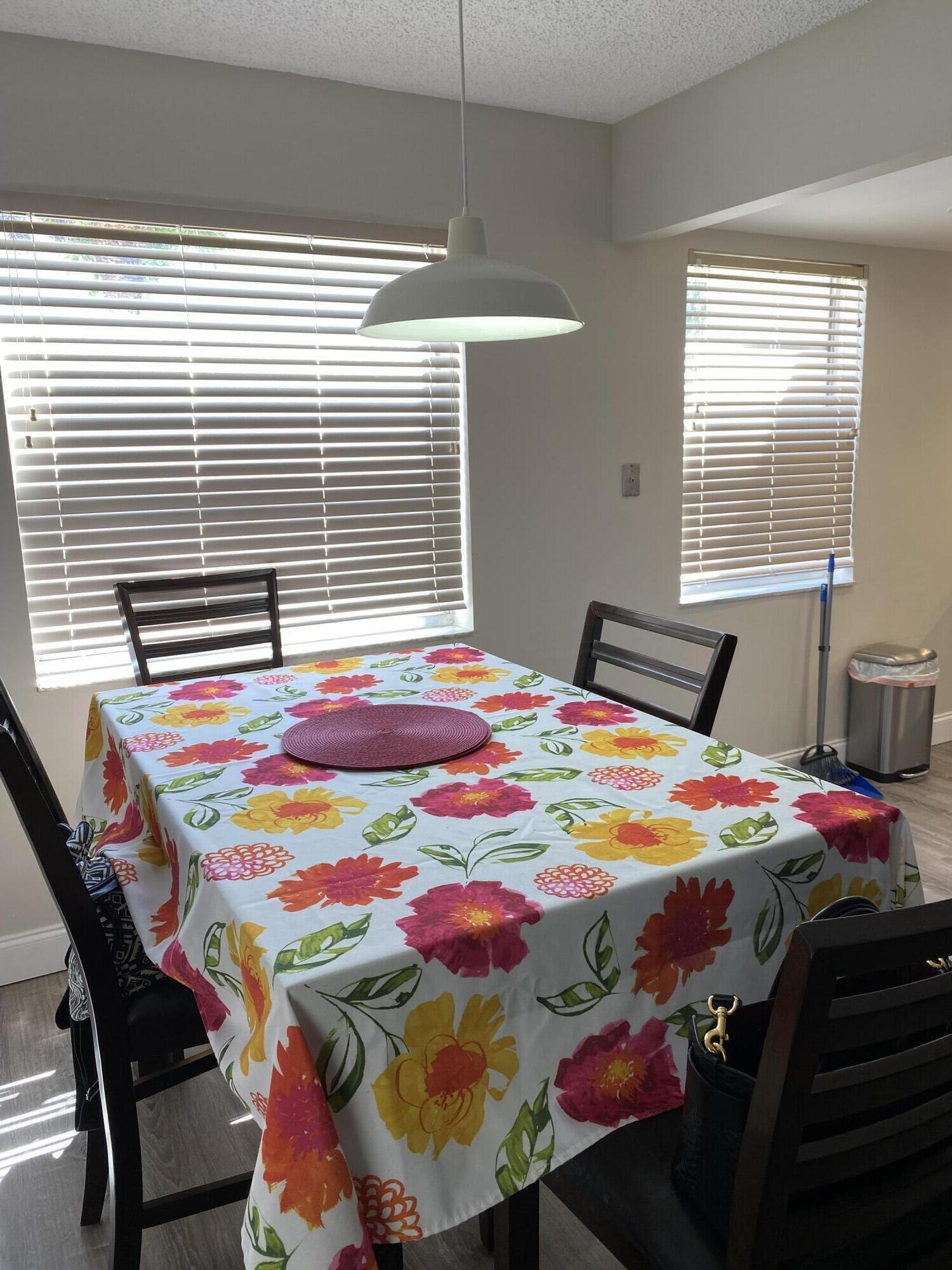 860 Normandy Trail Delray Beach, FL 33484 - Photo 4 of 18 IMG_1519