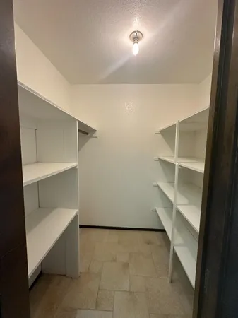 $2,500 | 6374 North 6th Street, Fresno, CA 93710