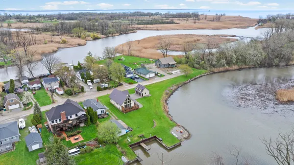$400,000 | 15643 Milliman Road, Rockwood, MI 48173