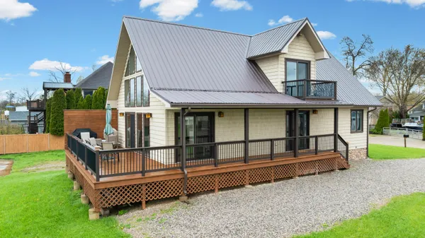 $400,000 | 15643 Milliman Road, Rockwood, MI 48173