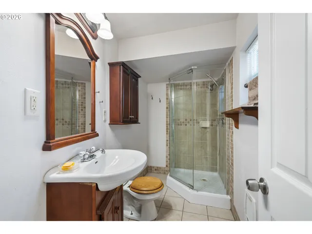 $475,000 | 1403 5th Street, Tillamook, OR 97141