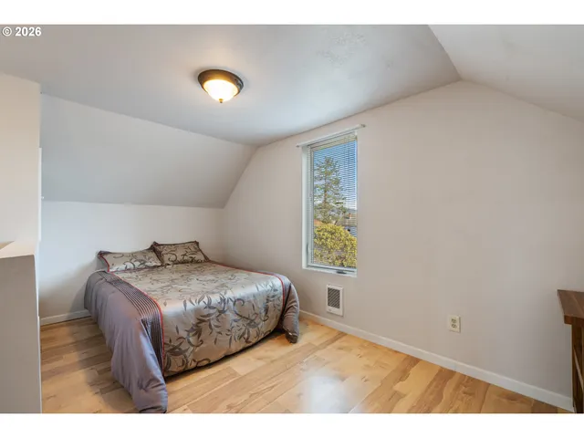 $475,000 | 1403 5th Street, Tillamook, OR 97141