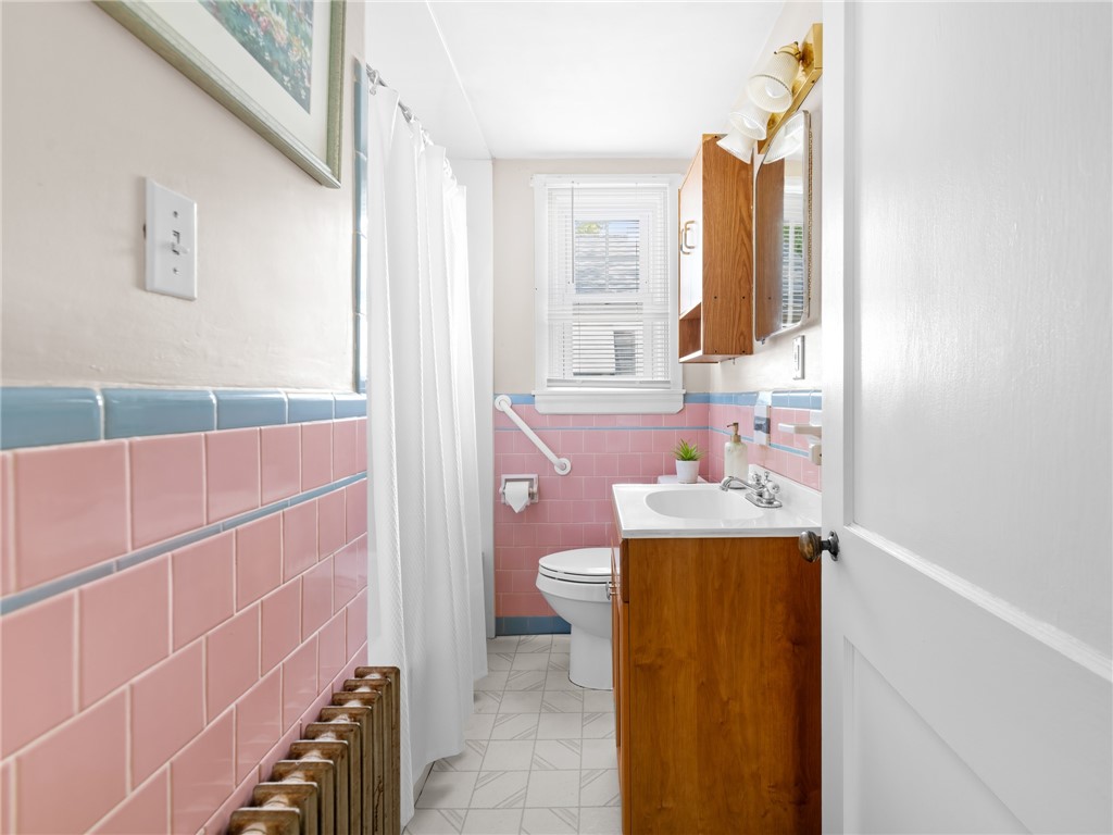 25 Community Road Warwick, RI 02889 - Photo 15 of 24 Bathroom