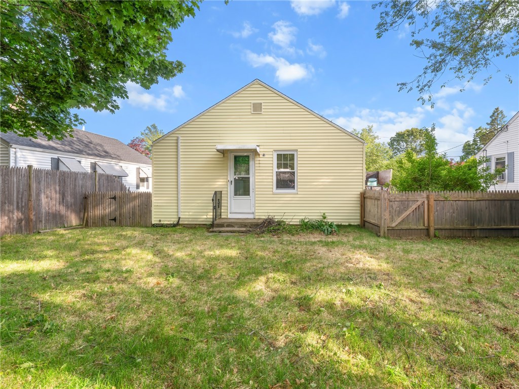 25 Community Road Warwick, RI 02889 - Photo 20 of 24 Exterior rear