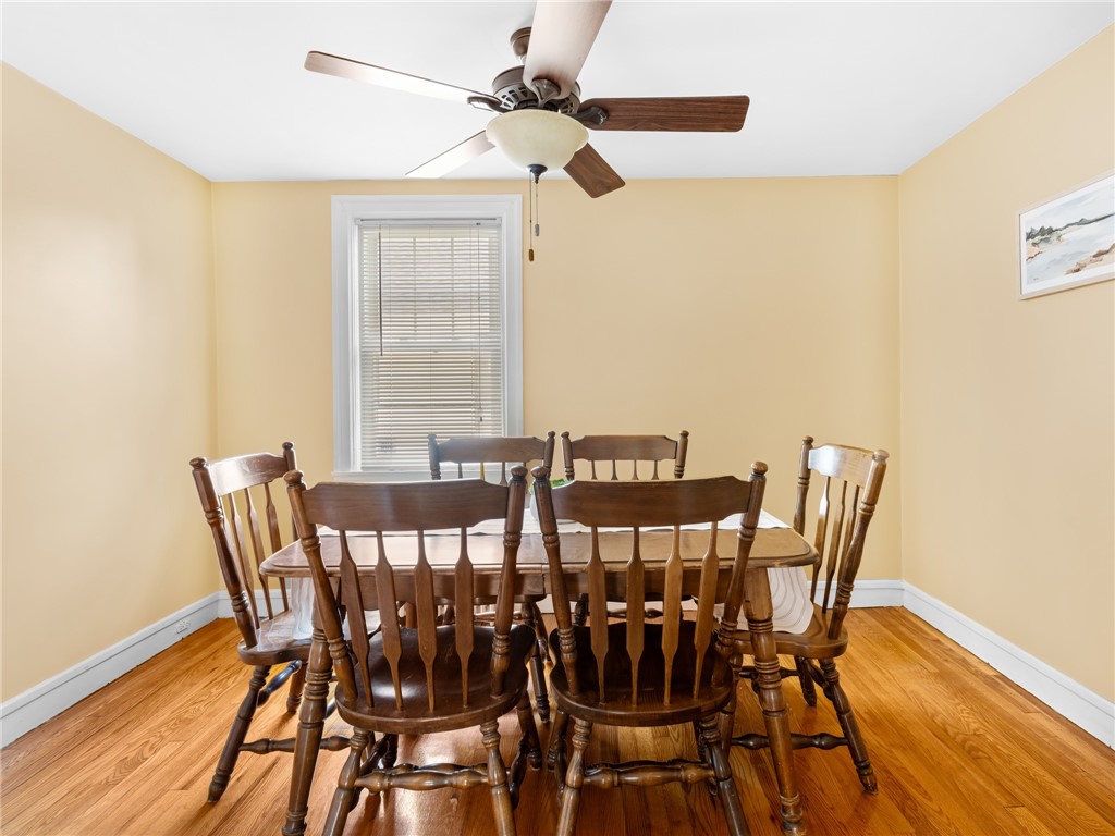 25 Community Road Warwick, RI 02889 - Photo 8 of 24 Dining room