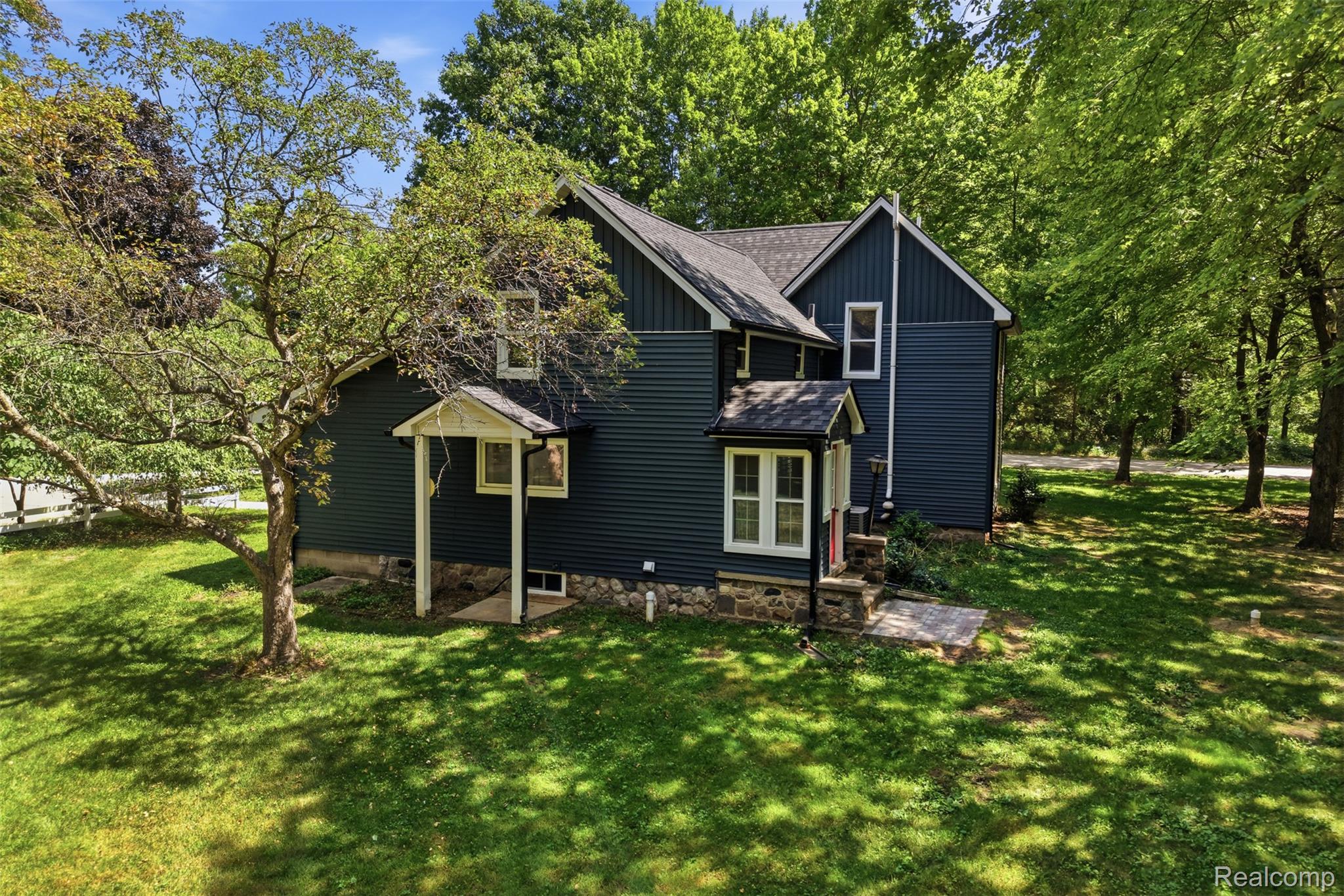8880 Cedar Lake Road Pinckney, MI 48169 - Photo 66 of 75 70_8880 cedar lake rd-70.jpg