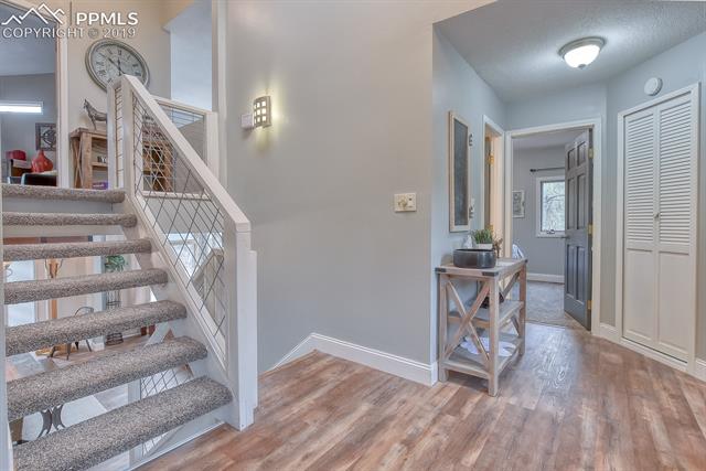 7810 Gardiner Road Cascade, CO 80809 - Photo 4 of 40
