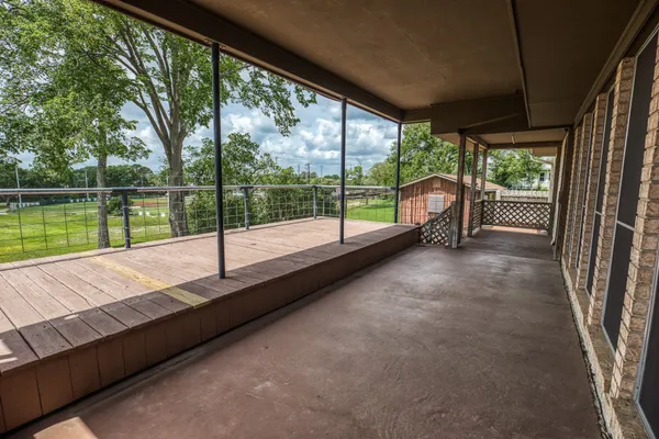 $289,000 | 407 West Glenn Street, Bellville, TX 77418