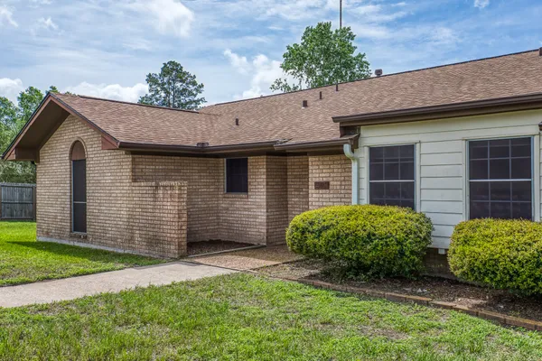 $289,000 | 407 West Glenn Street, Bellville, TX 77418